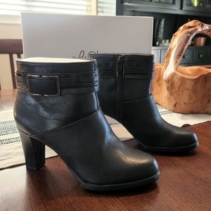 NWT Life Stride Loften Booties
